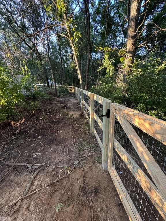 Agricultural fence installed in Minneapolis, MN