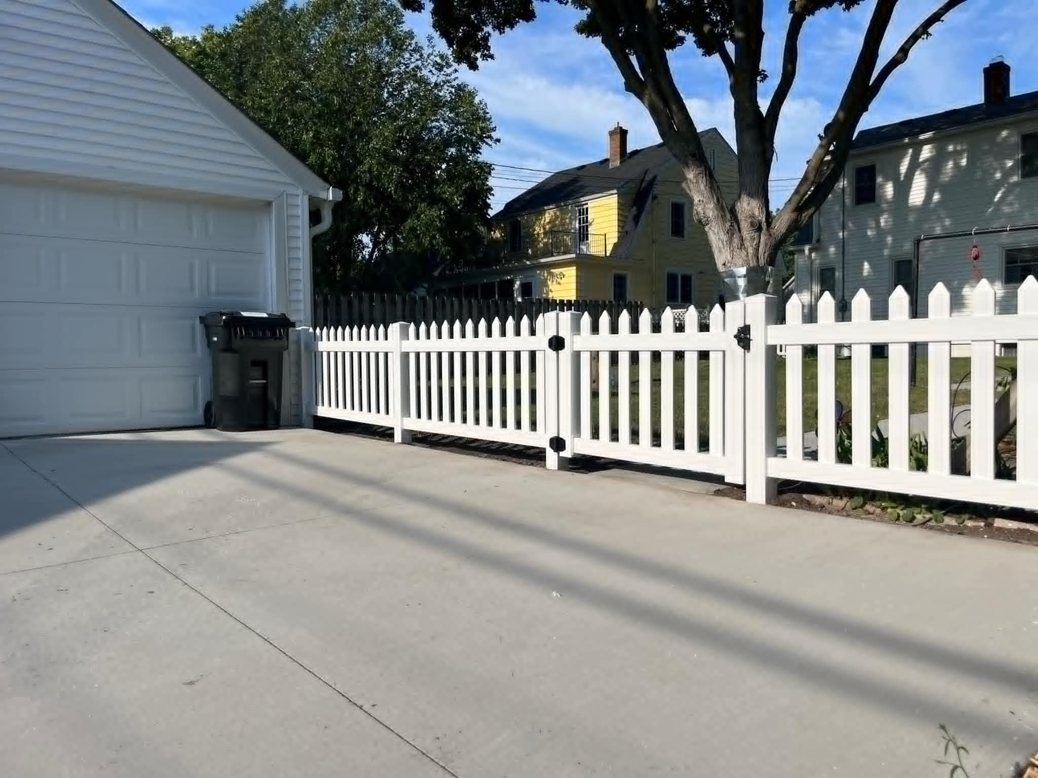 picket fence installed in twin cities mn